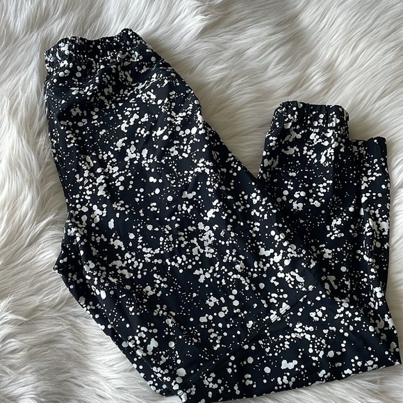 Fabletics , lightweight joggers￼ - Picture 5 of 6